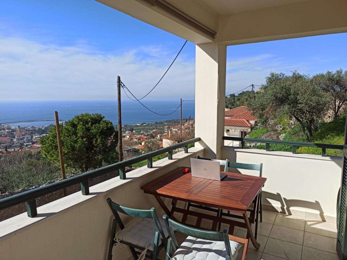 키파리씨아 Kiparissia Castle & Sea View 빌라 외부 사진