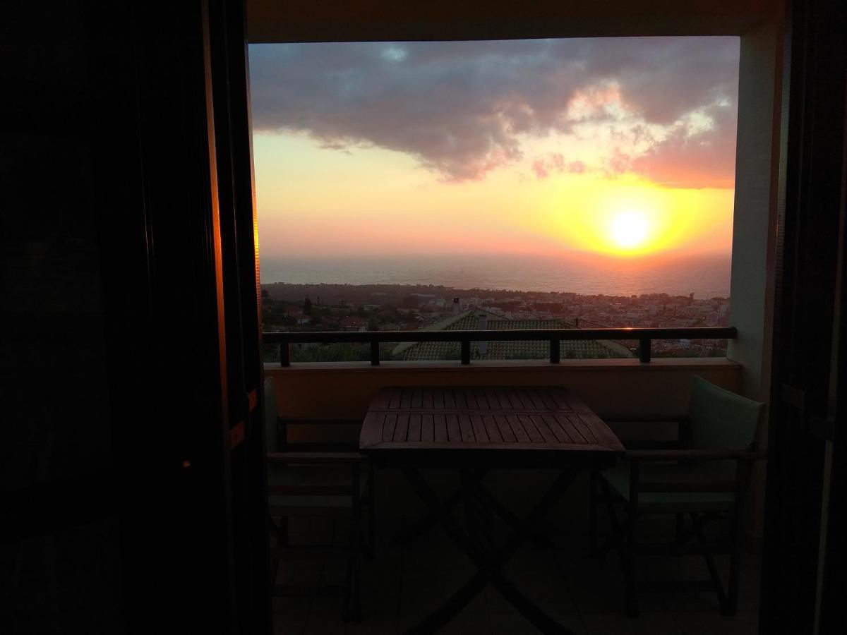 키파리씨아 Kiparissia Castle & Sea View 빌라 외부 사진