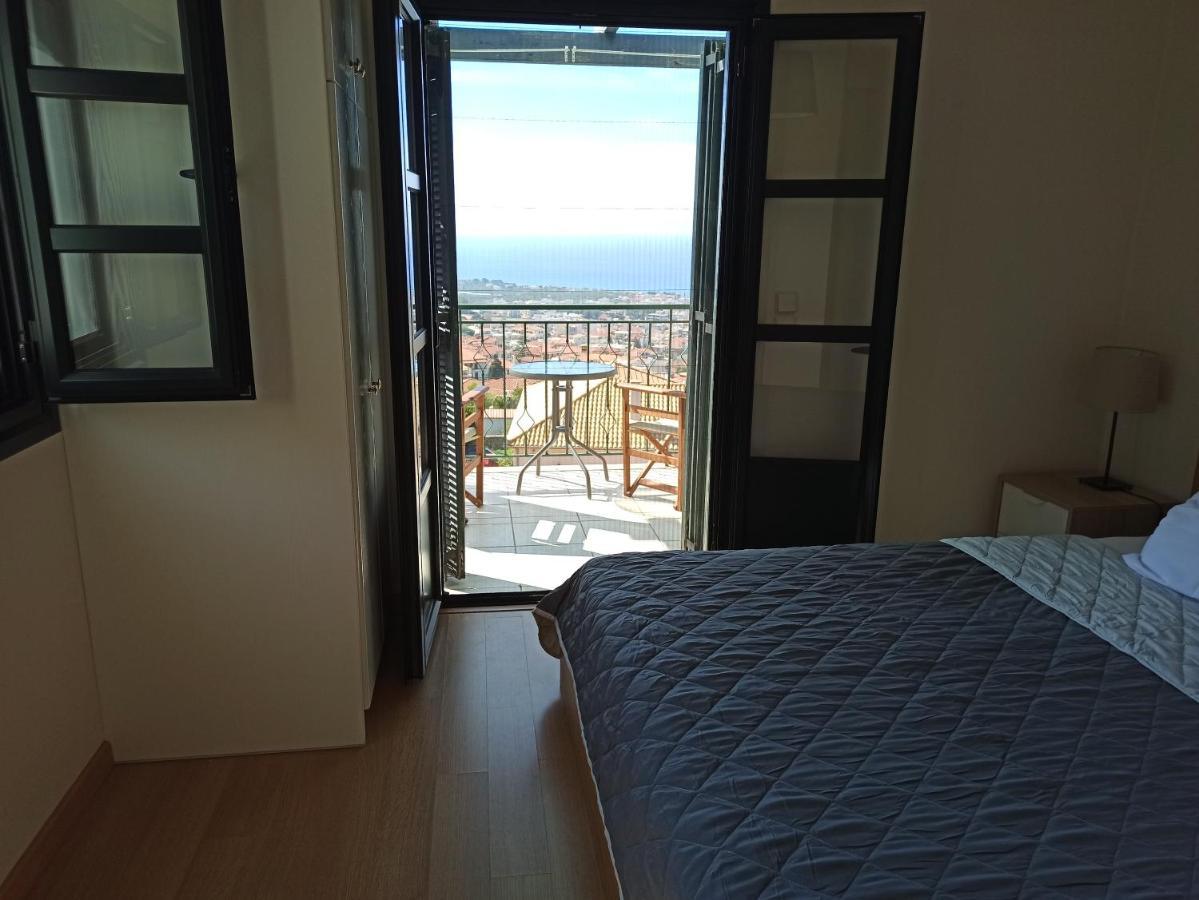 키파리씨아 Kiparissia Castle & Sea View 빌라 외부 사진