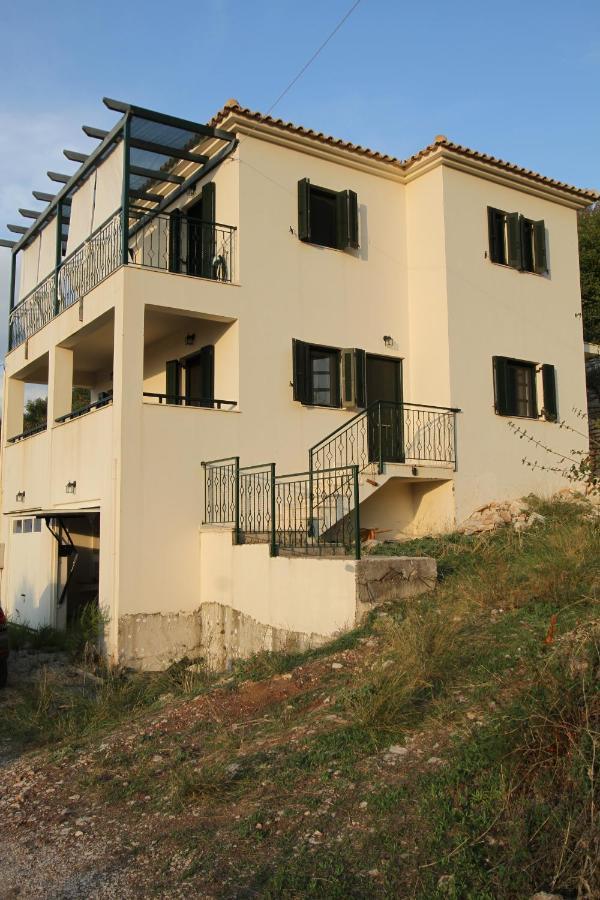 키파리씨아 Kiparissia Castle & Sea View 빌라 외부 사진