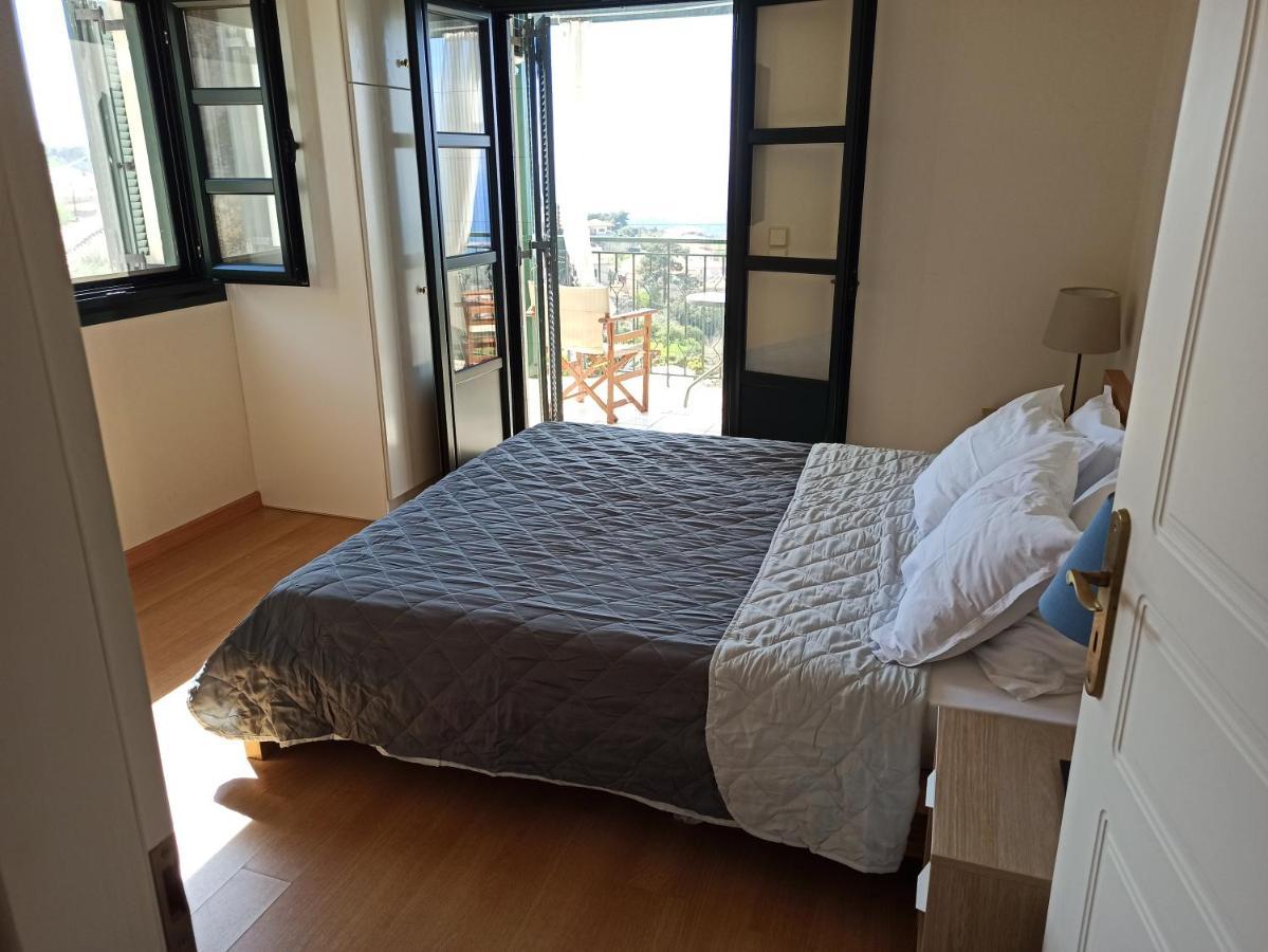 키파리씨아 Kiparissia Castle & Sea View 빌라 외부 사진